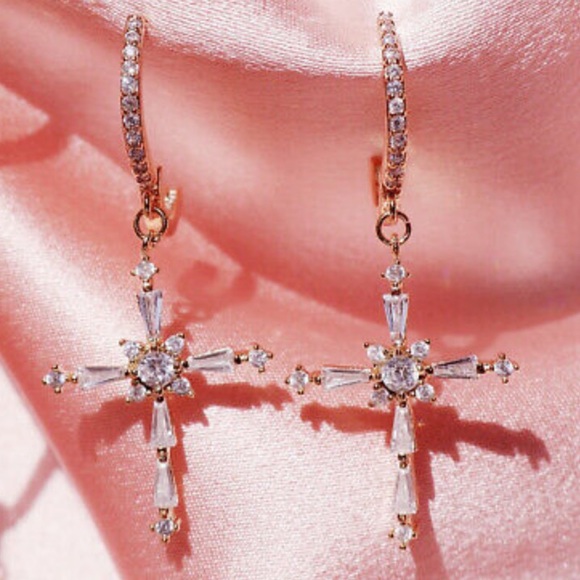 NEw Gorgeous Drop Earrings 14k Rose Gold Plated - Picture 2 of 3